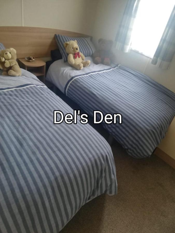 Del'S Den Lakeside Weeley Bridge Eksteriør bilde