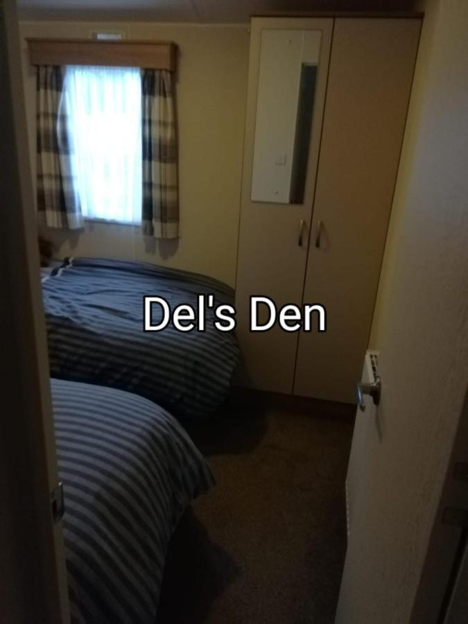 Del'S Den Lakeside Weeley Bridge Eksteriør bilde