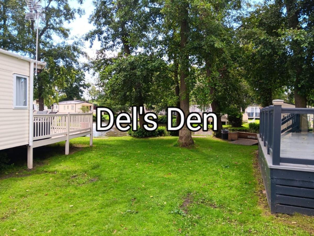 Del'S Den Lakeside Weeley Bridge Eksteriør bilde