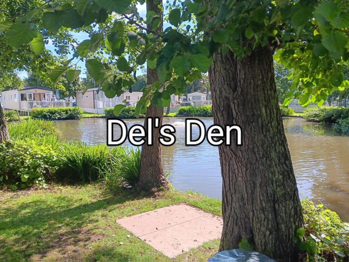 Del'S Den Lakeside Weeley Bridge Eksteriør bilde